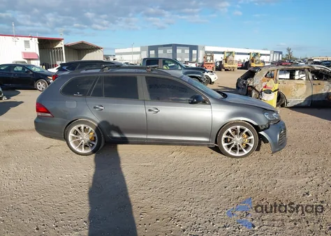 2014 Volkswagen Jetta Sportwagen 2.5L S из США, поврежденный, VIN 3VWPP7AJ5EM601030